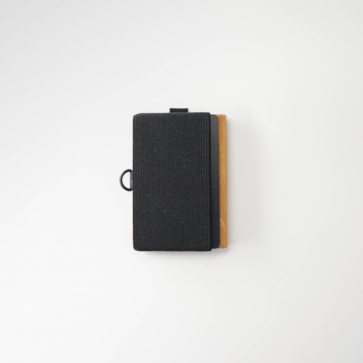 Slimline wallet with minimalist interior layout