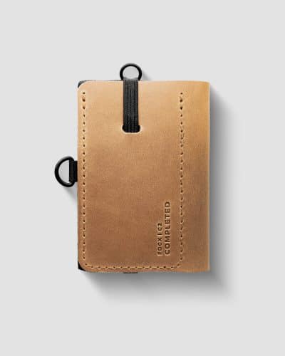 Low-profile minimal coin wallet with spacious compartments